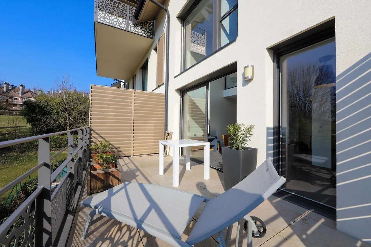 Les Choucas - Appartement Duplex Lumineux Avec Parking Annecy 0*,  France